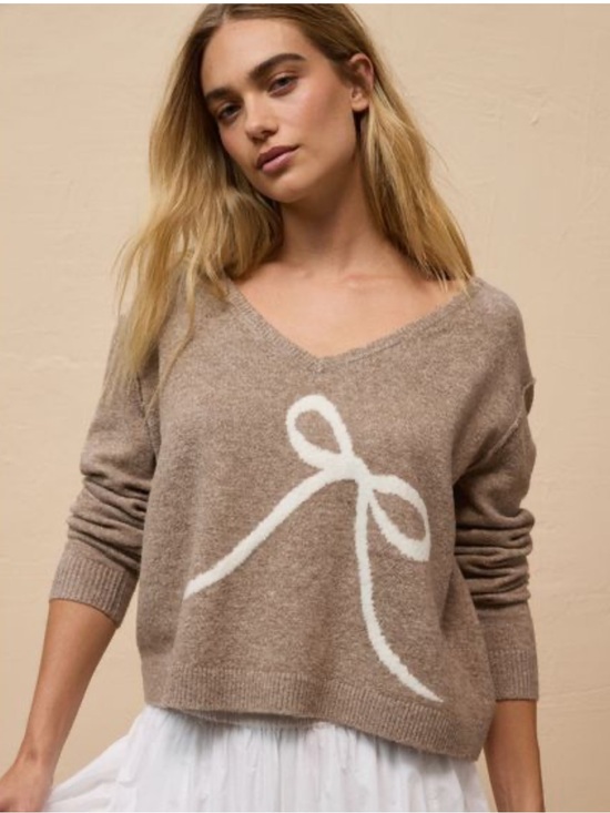 American Eagle Outfitters Sweaters - NWT AE Whoa So Soft Tan Sweater with White Bow